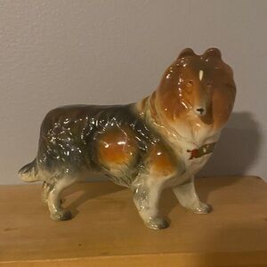 A vintage ceramic collie dog figurine, souvenir of Georgia, made in Japan.